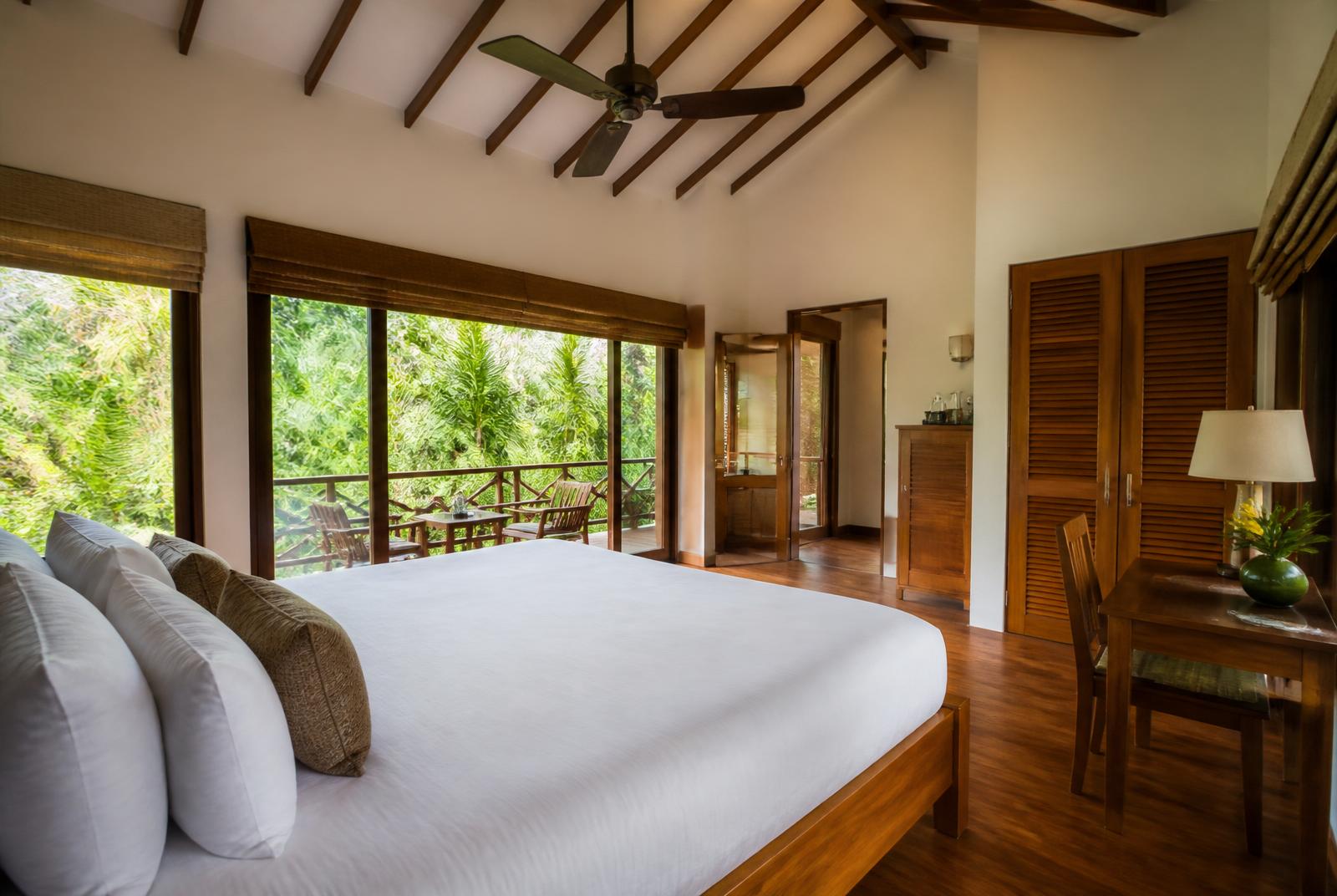 Villa sur pilotis, piscine privée au cœur de la jungle